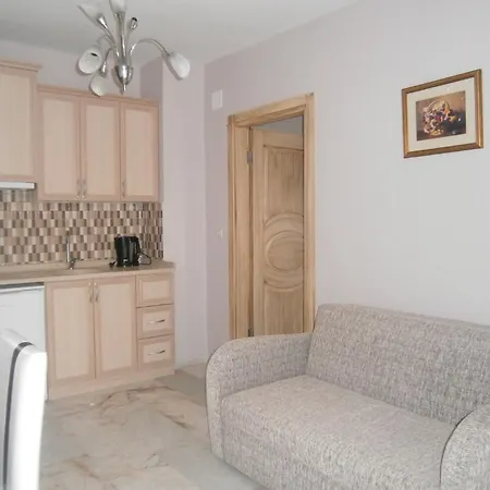 Siesta Apart شقة فندقية إتْشميلير