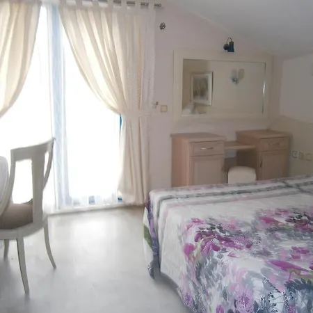 Siesta Apart إتْشميلير