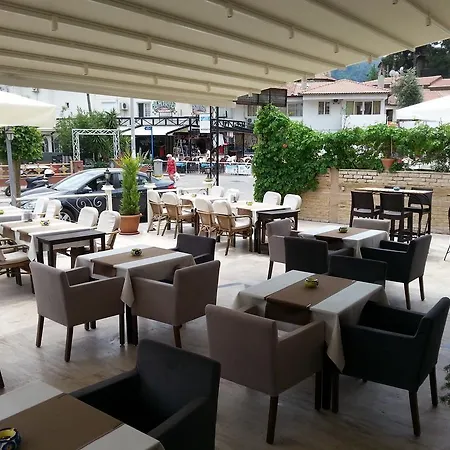 Siesta Apart شقة فندقية *